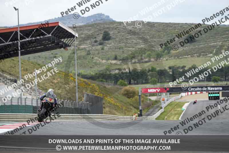 cadwell no limits trackday;cadwell park;cadwell park photographs;cadwell trackday photographs;enduro digital images;event digital images;eventdigitalimages;navarra;no limits trackdays;peter wileman photography;racing digital images;trackday digital images;trackday photos